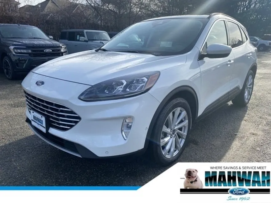 2021 Ford Escape Titanium photo 1