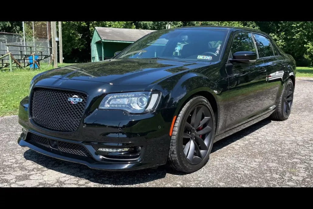 2023 Chrysler 300 SRT8 photo 1