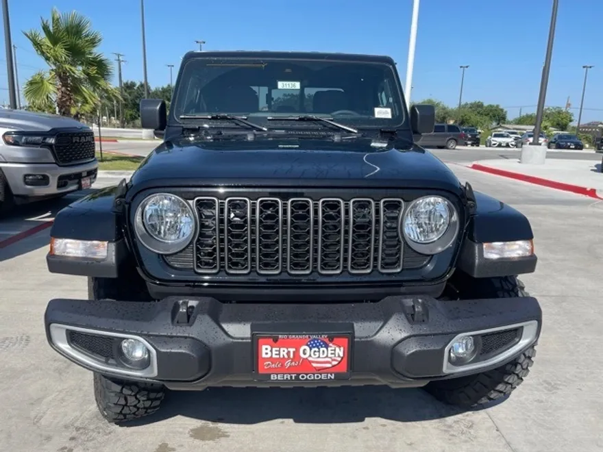 2025 Jeep Gladiator Sport photo 1