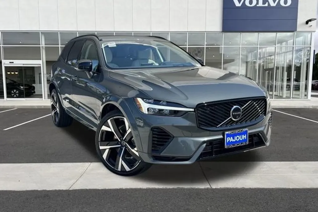 2026 Volvo XC60 Hybrid T8 photo 1