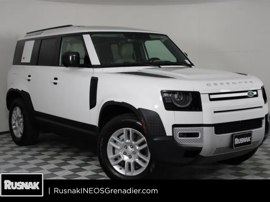 2024 Land Rover Defender 110 S photo 1