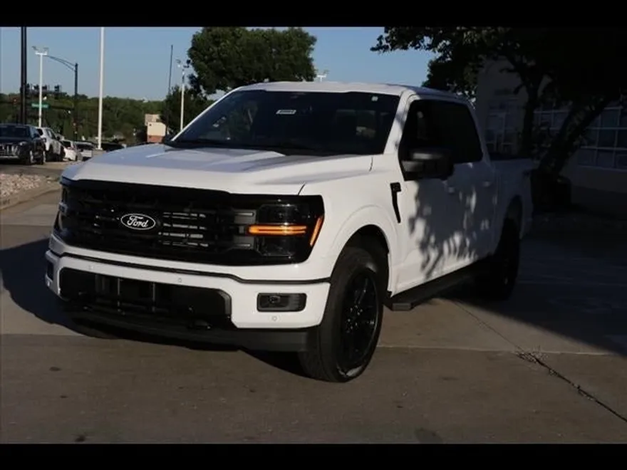 2024 Ford F-150 XLT photo 1
