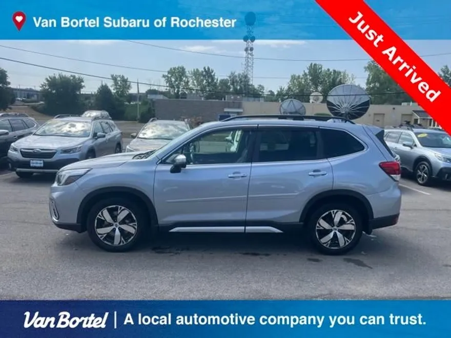 2020 Subaru Forester Touring photo 1