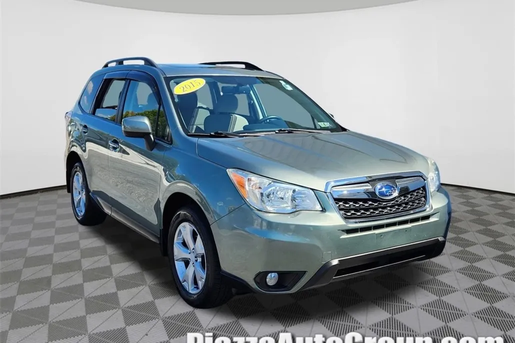 2015 Subaru Forester 2.5i Premium photo 1