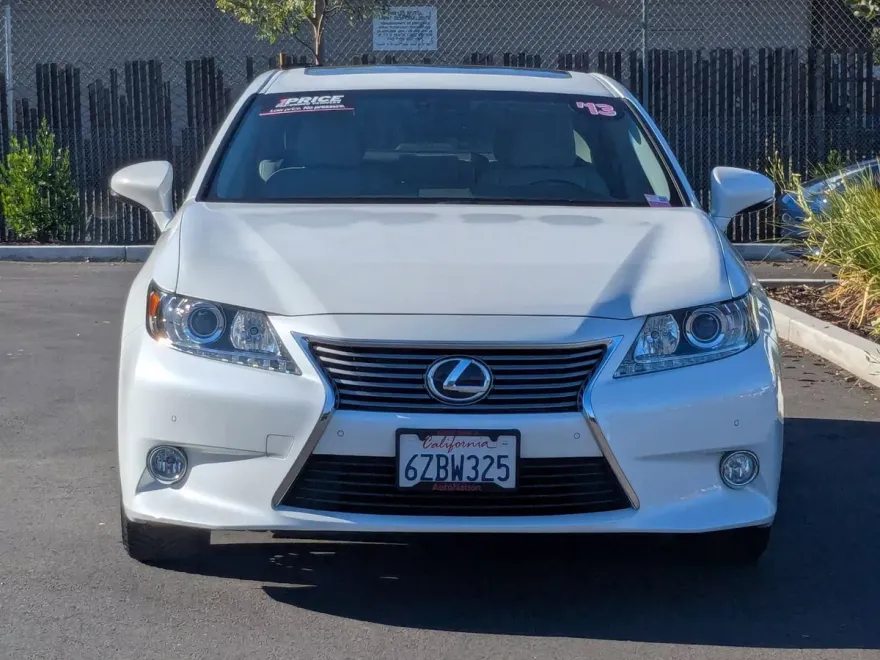 2013 Lexus ES 350 photo 1