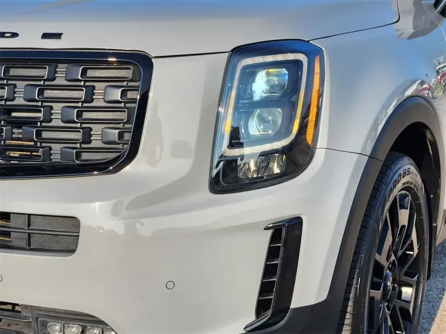 2022 Kia Telluride SX photo 1