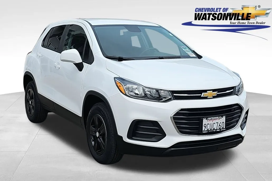 2022 Chevrolet Trax LS photo 1