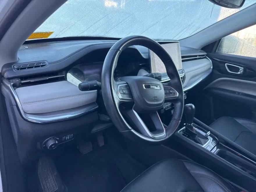 2022 Jeep Compass Limited photo 1