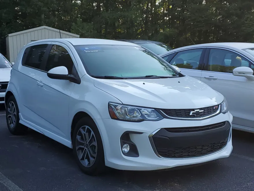 2019 Chevrolet Sonic LT photo 1