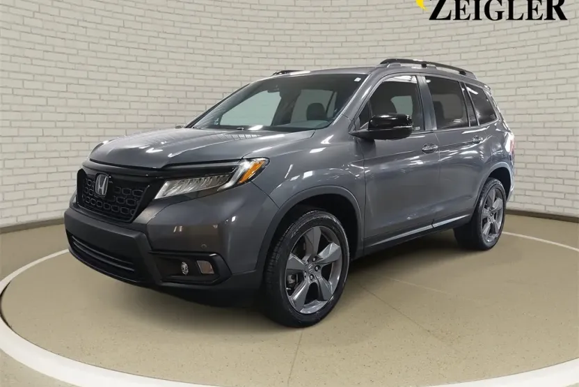 2019 Honda Passport Touring photo 1