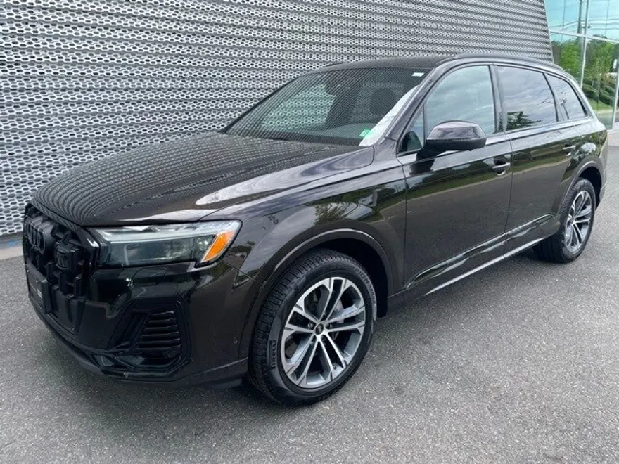 2025 Audi Q7 45 Premium Plus photo 1