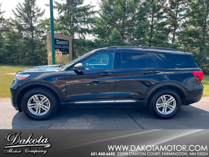 2020 Ford Explorer XLT photo 1
