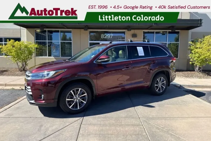2017 Toyota Highlander XLE photo 1