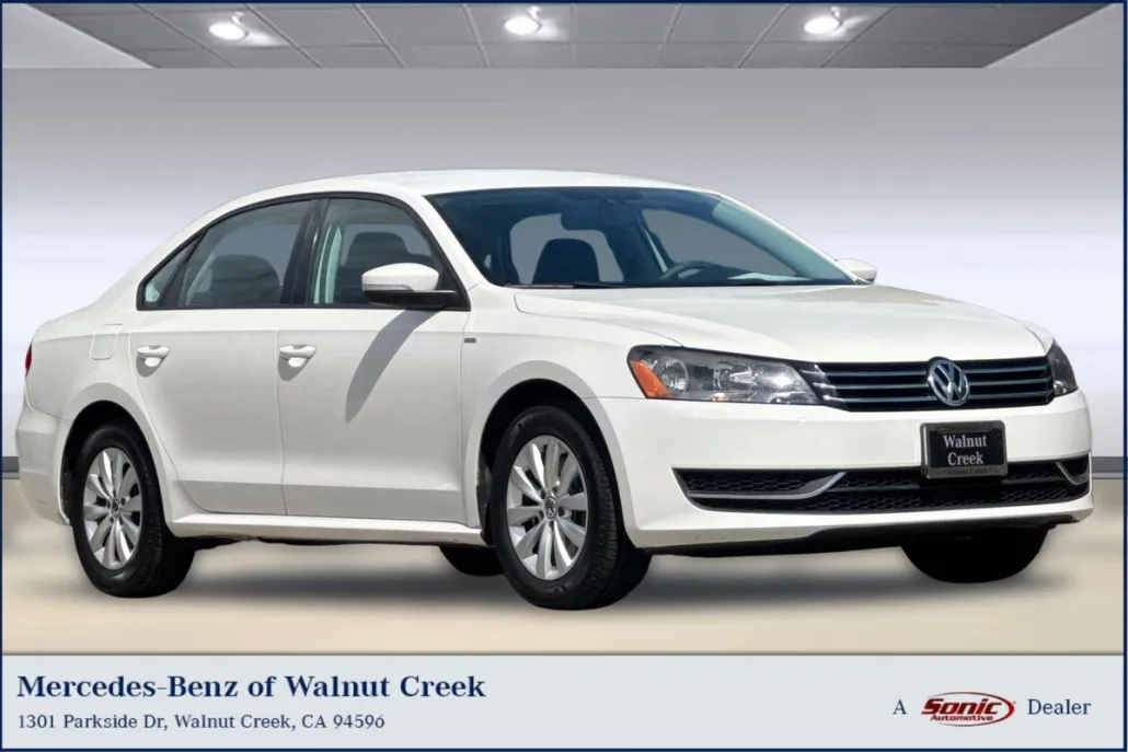 2015 Volkswagen Passat Limited photo 1