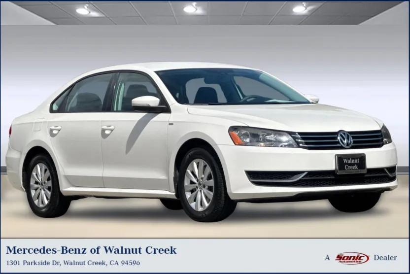 2015 Volkswagen Passat Limited photo 1
