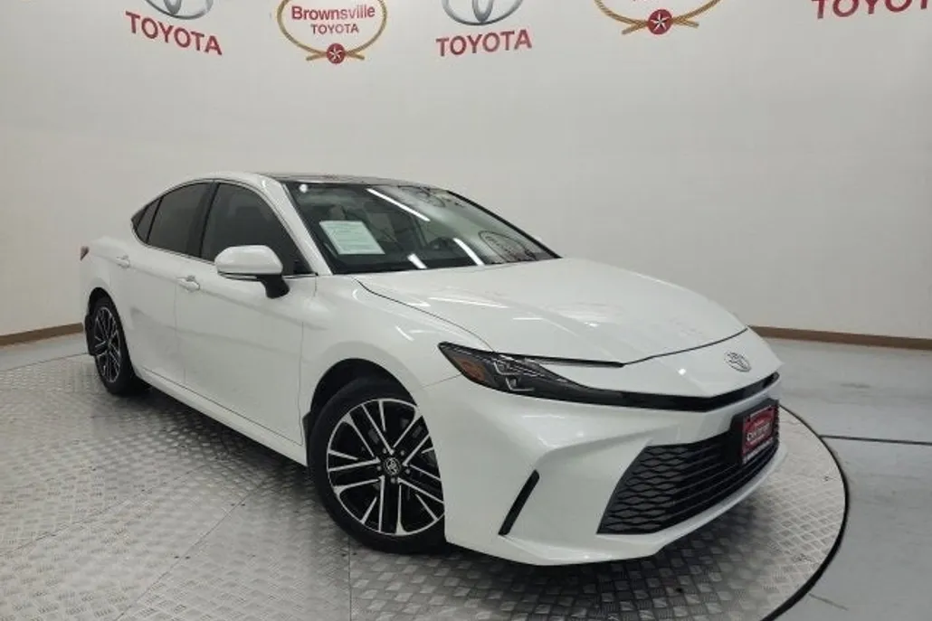 2025 Toyota Camry XLE photo 1