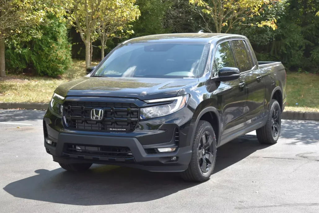2025 Honda Ridgeline Black Edition photo 1