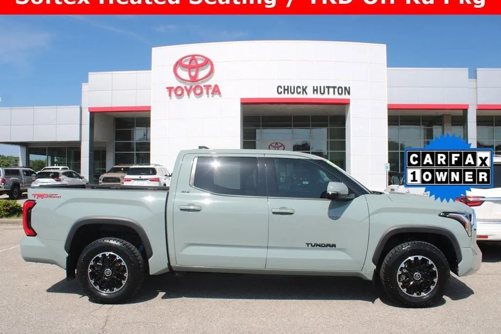 2022 Toyota Tundra SR5 photo 1