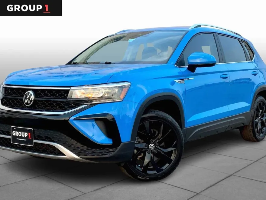 2022 Volkswagen Taos SE photo 1