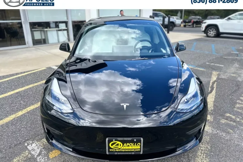 2023 Tesla Model 3 photo 1