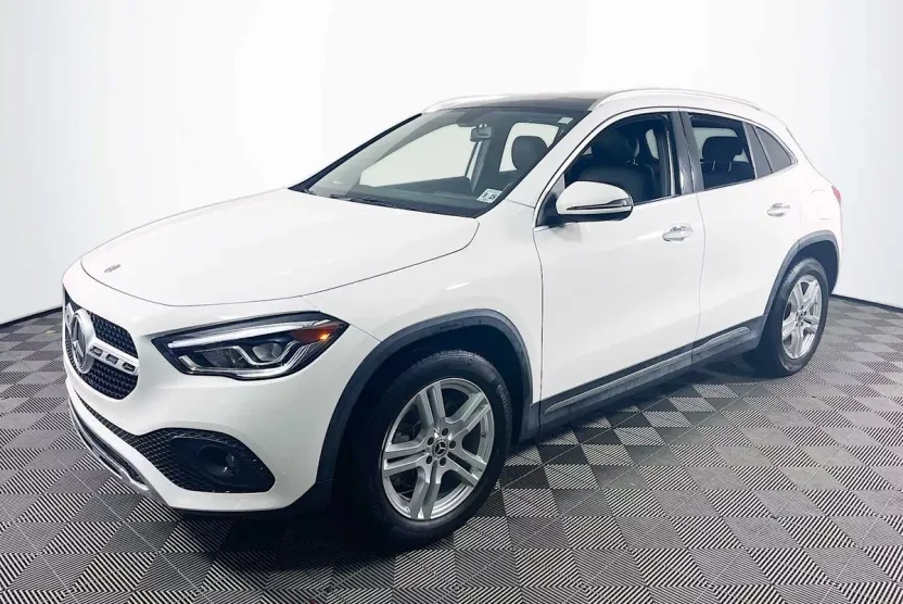 2021 Mercedes Benz GLA 250 4MATIC photo 1