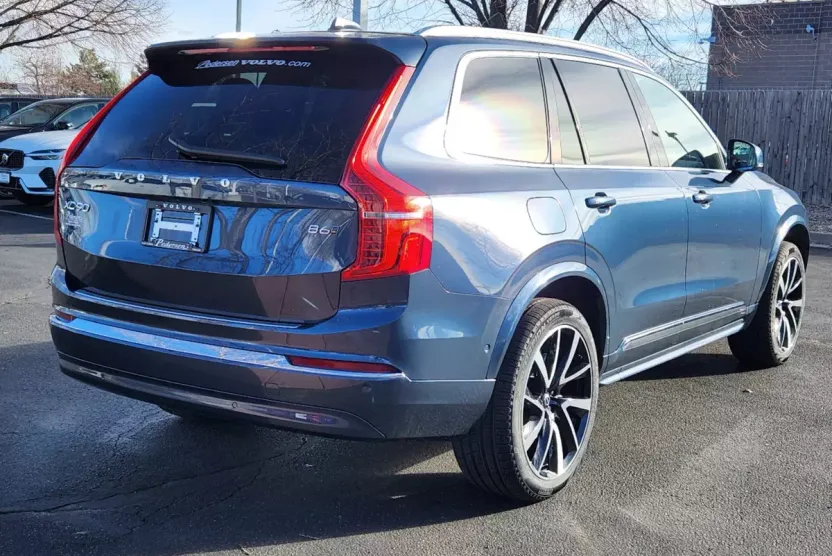 2025 Volvo XC90 Plus photo 1