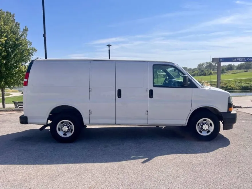 2019 Chevrolet Express 2500 Cargo Van photo 1