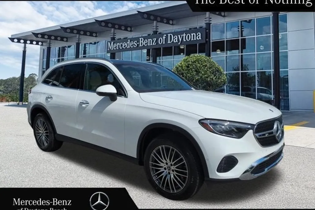 2026 Mercedes Benz GLC 300 photo 1