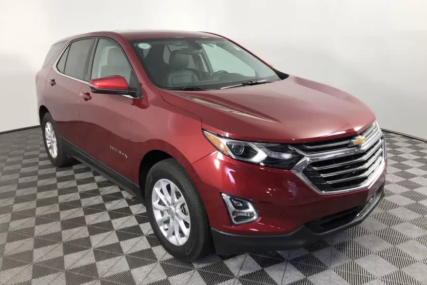 2018 Chevrolet Equinox LT photo 1