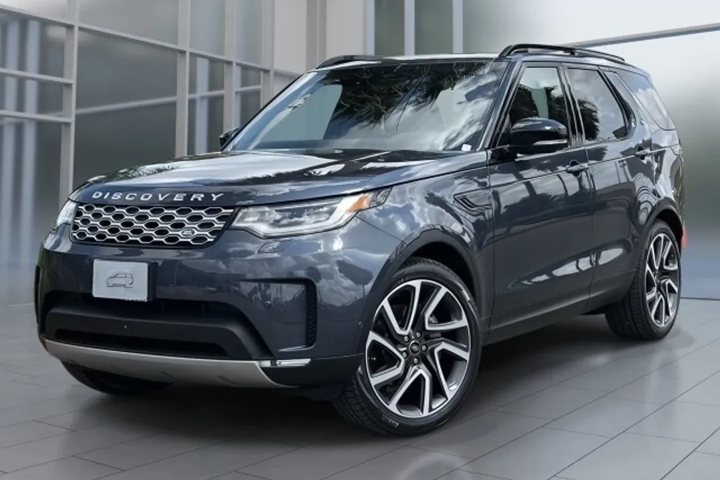 2025 Land Rover Discovery S photo 1