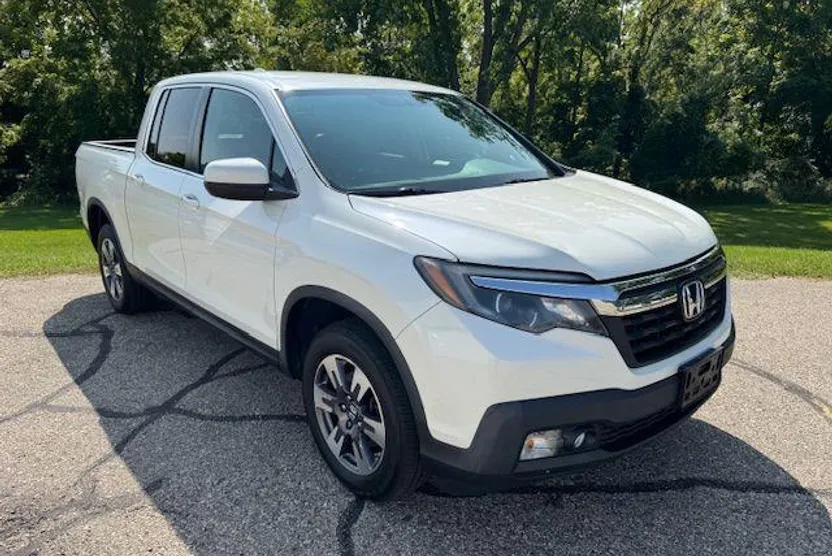 2017 Honda Ridgeline RTL photo 1