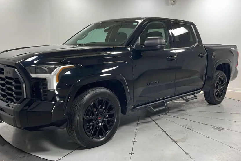 2022 Toyota Tundra SR5 photo 1