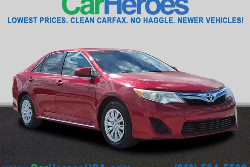 2012 Toyota Camry LE photo 1