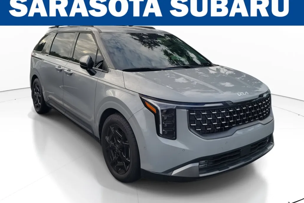 2025 Kia Carnival SX Prestige photo 1