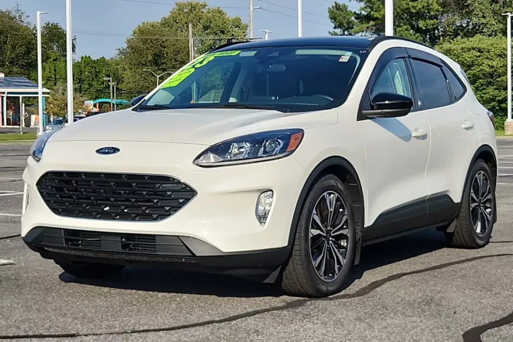2022 Ford Escape SEL photo 1
