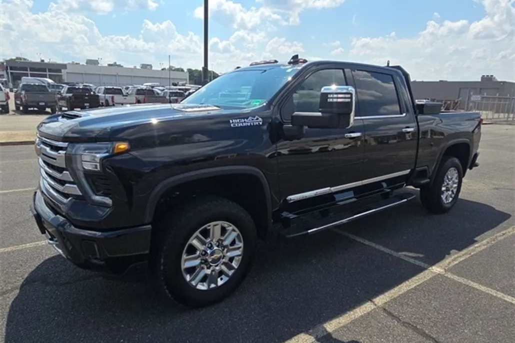 2024 Chevrolet Silverado 2500HD High Country photo 1