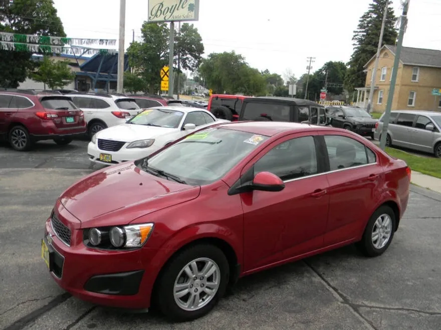 2013 Chevrolet Sonic LT photo 1
