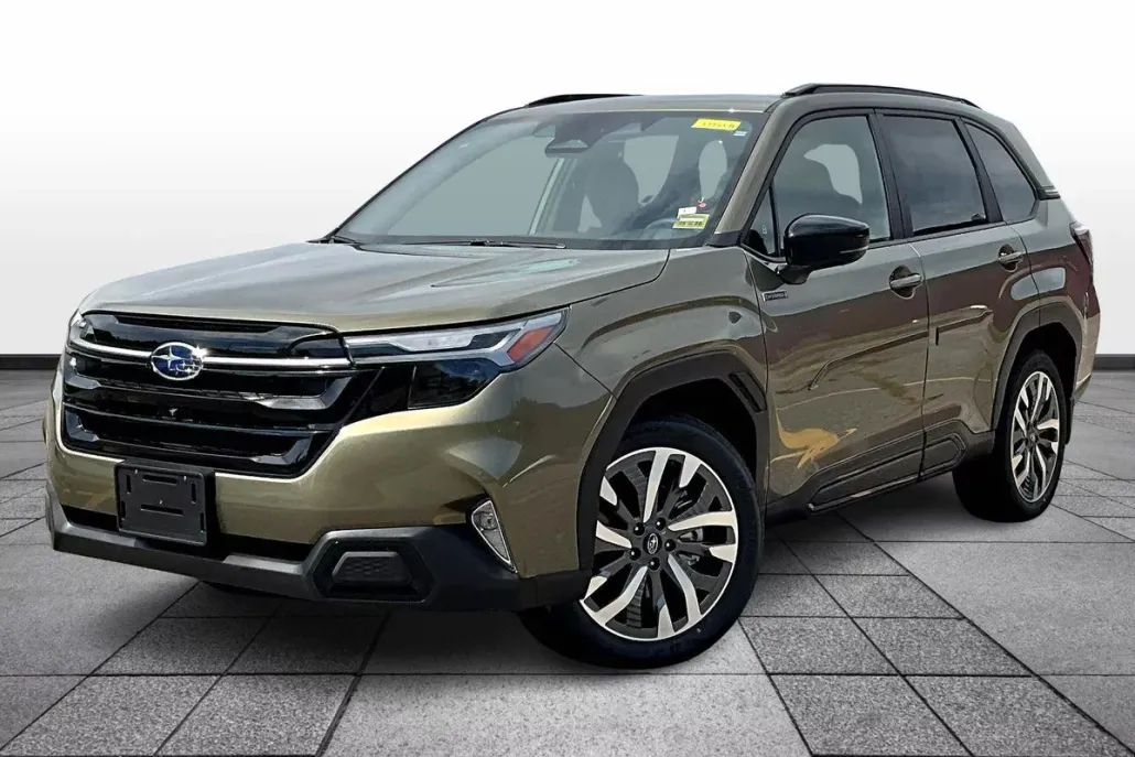 2025 Subaru Forester Touring photo 1