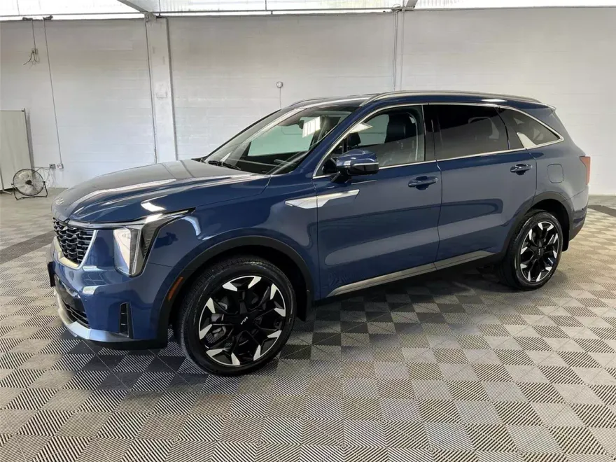2024 Kia Sorento X-Line EX photo 1