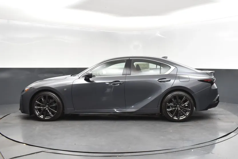 2025 Lexus IS 350 F SPORT photo 1
