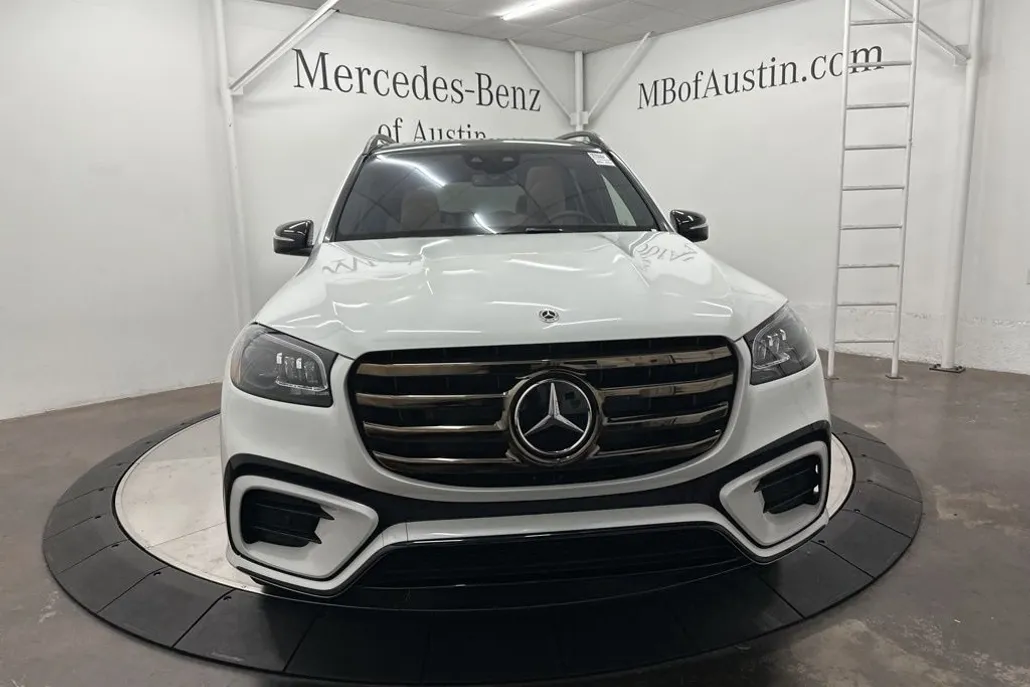 2026 Mercedes Benz GLS 580 4MATIC photo 1