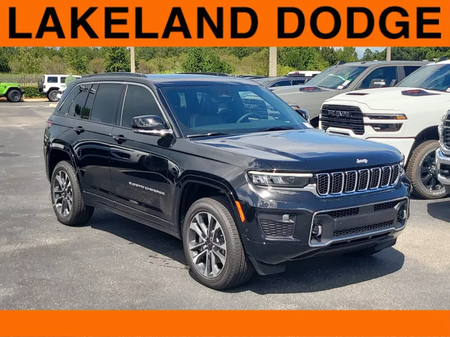 2025 Jeep Grand Cherokee Overland photo 1