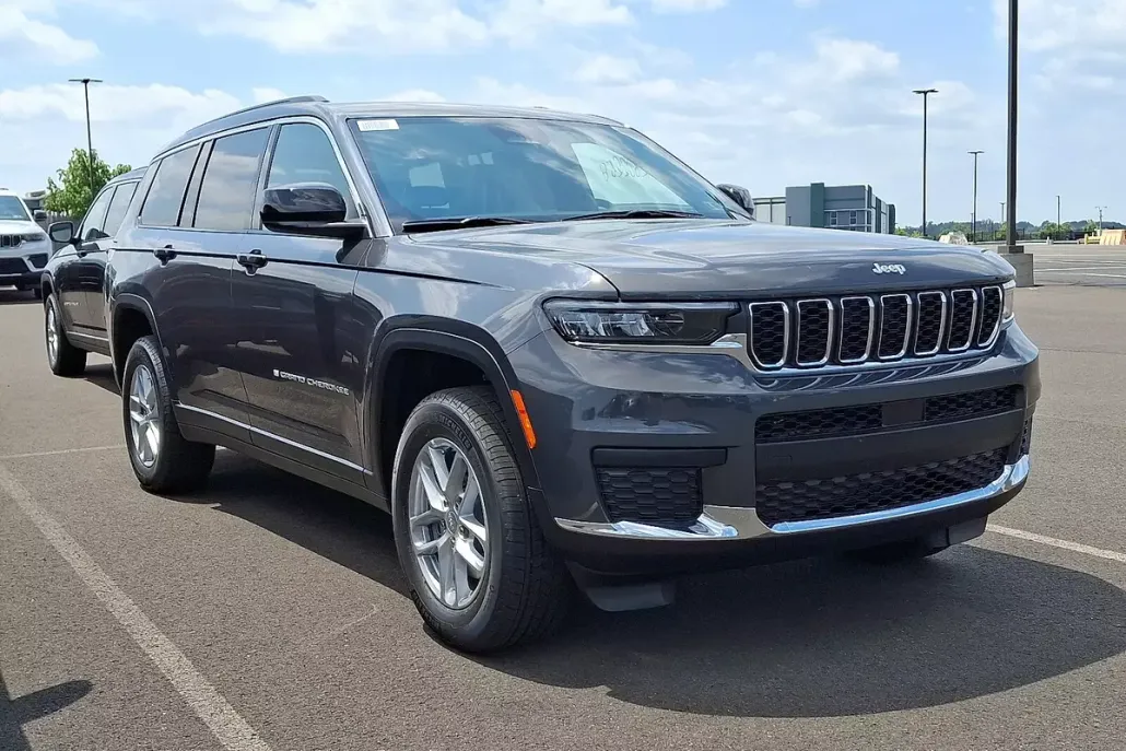 2025 Jeep Grand Cherokee Laredo X photo 1