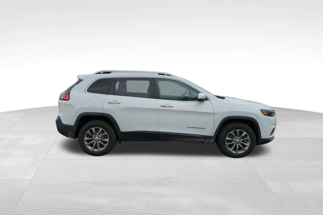 2019 Jeep Cherokee Latitude photo 1