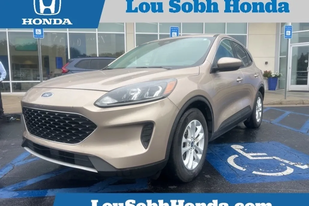 2020 Ford Escape SE photo 1