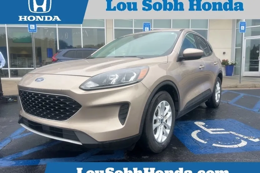 2020 Ford Escape SE photo 1