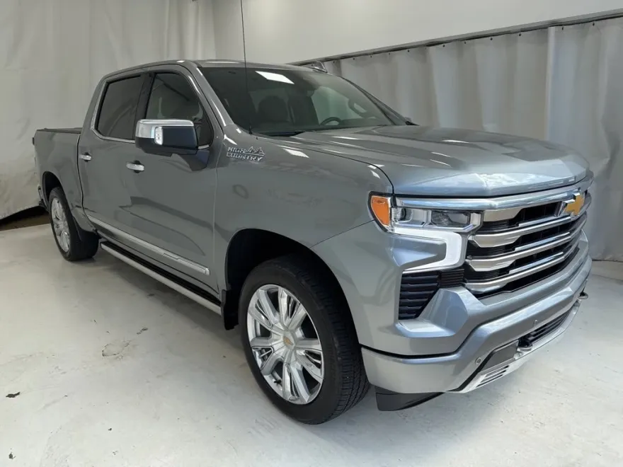 2024 Chevrolet Silverado 1500 High Country photo 1