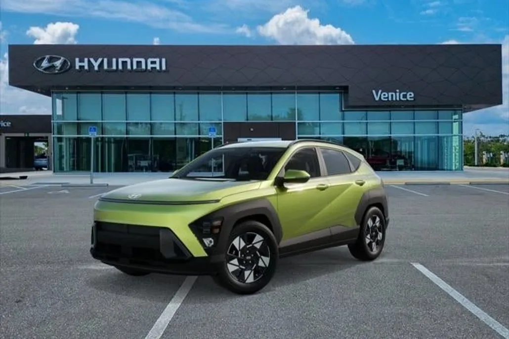 2025 Hyundai Kona SEL photo 1