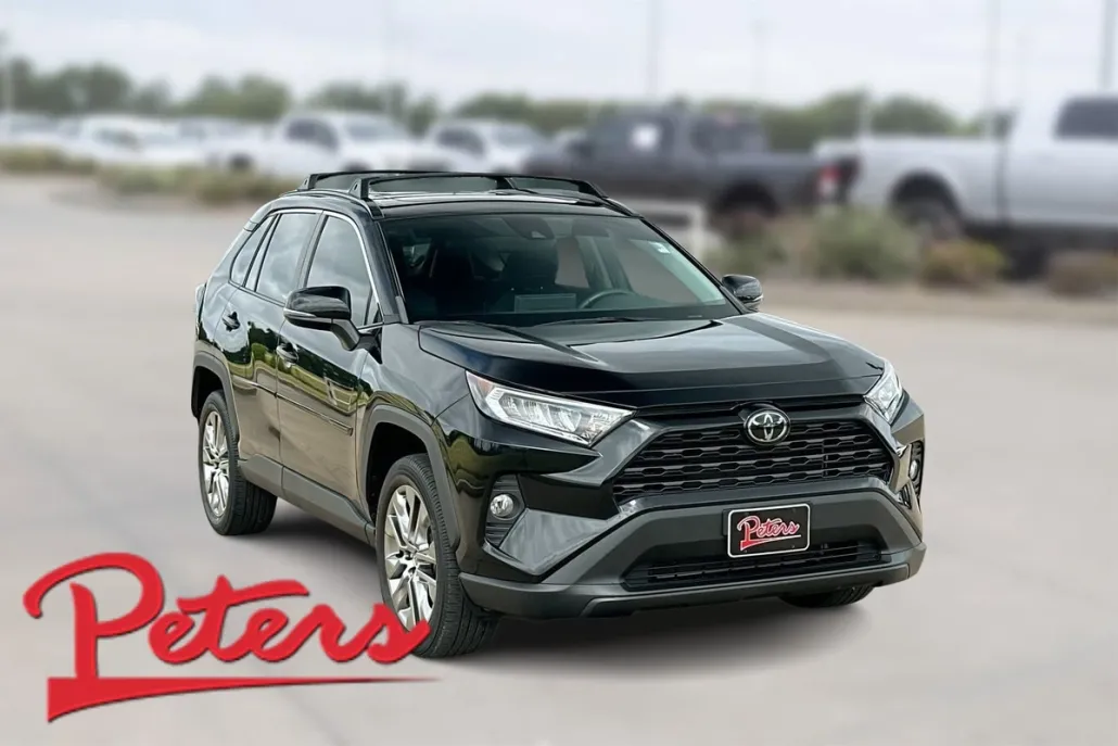 2021 Toyota RAV4 XLE Premium photo 1