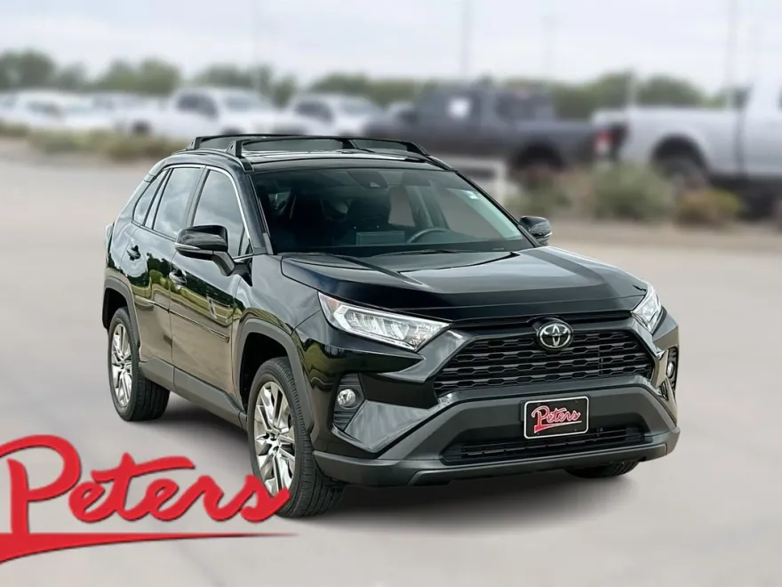 2021 Toyota RAV4 XLE Premium photo 1